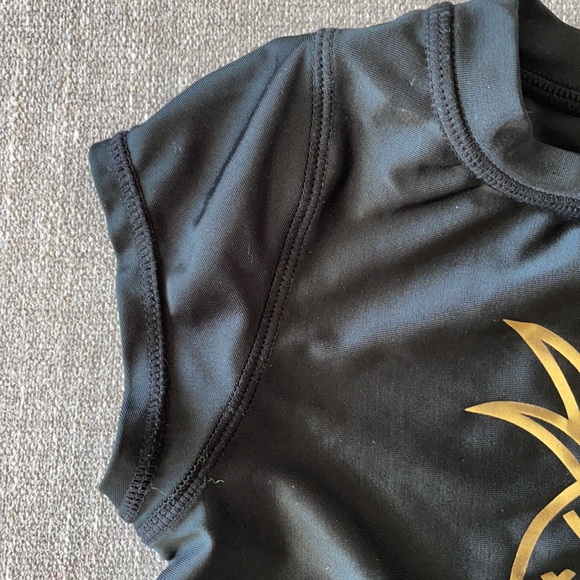 Cat & Jack black rashguard with gold pineapples Size XS (4/5) - Picture 3 of 5